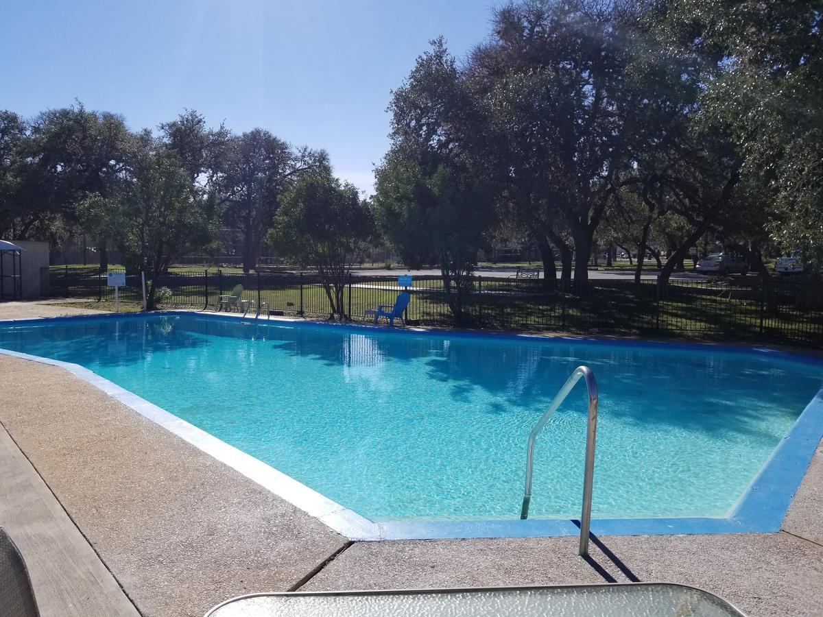 The Lodge At Cypress Falls Wimberley Exterior foto