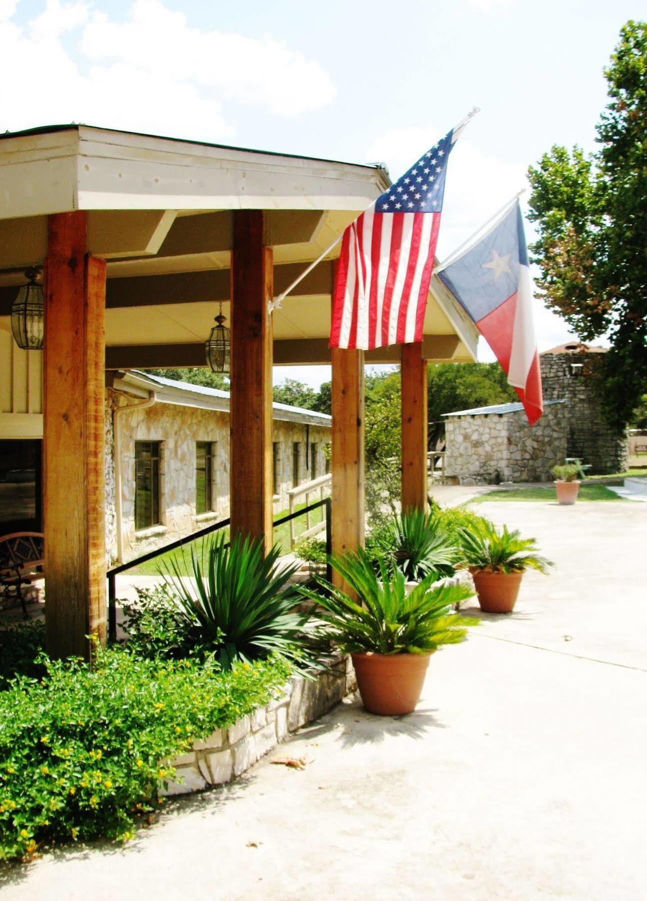 The Lodge At Cypress Falls Wimberley Exterior foto