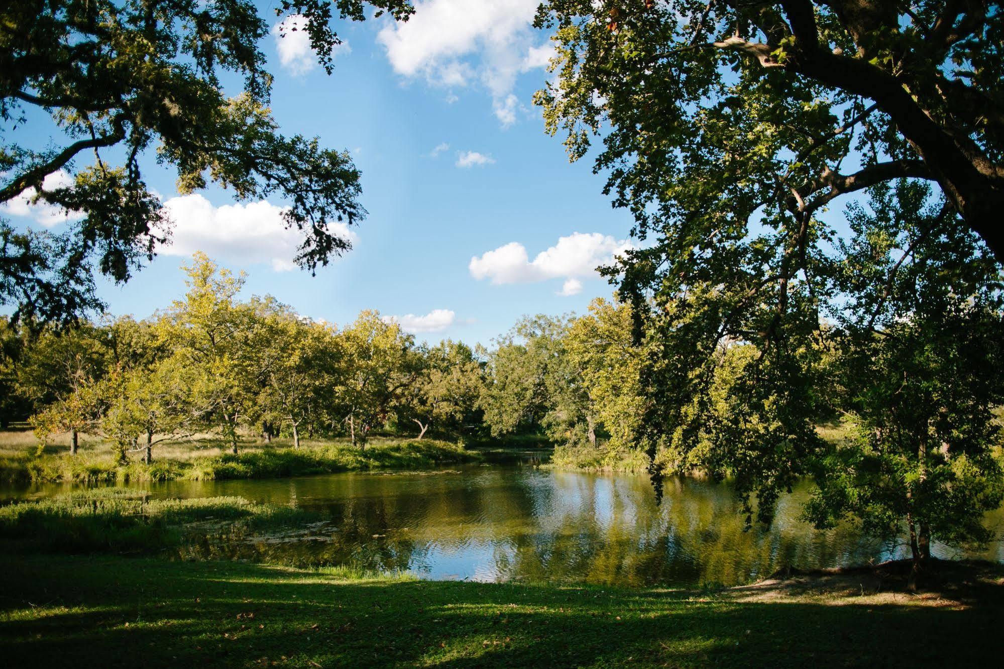 The Lodge At Cypress Falls Wimberley Exterior foto
